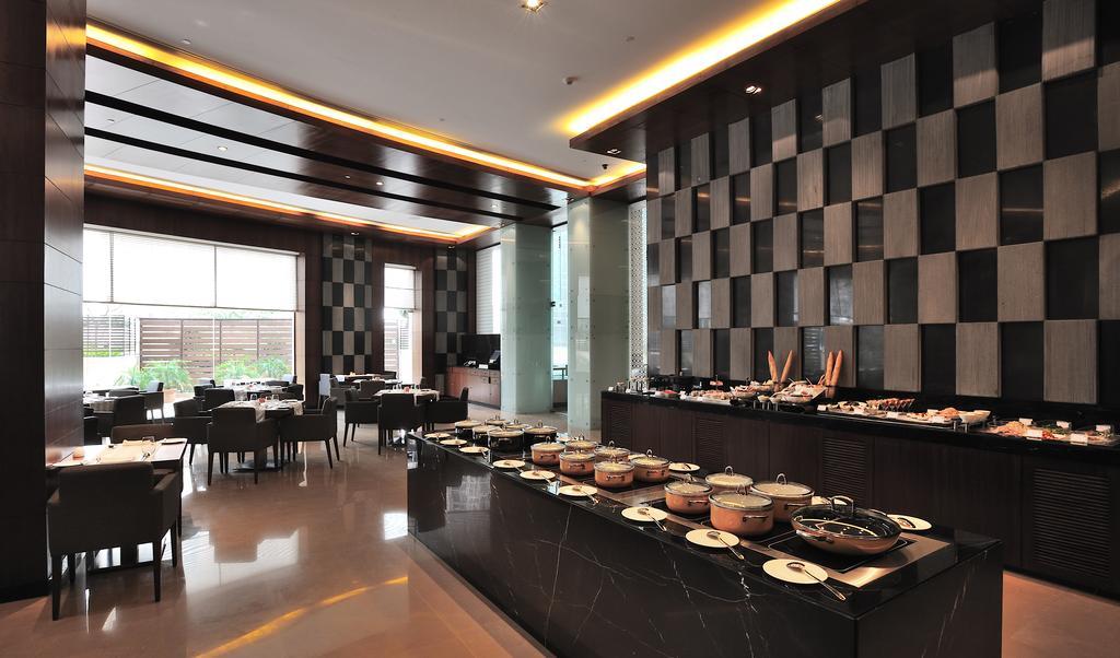 The Anya Hotel-Golf Course Road Gurgaon Exterior foto