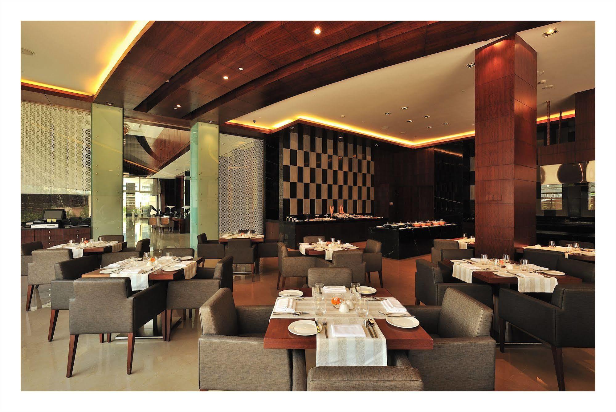The Anya Hotel-Golf Course Road Gurgaon Exterior foto